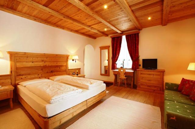 Hotel Corona Krone Сельва-ди-Валь-Гардена Экстерьер фото