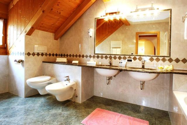 Hotel Corona Krone Сельва-ди-Валь-Гардена Экстерьер фото