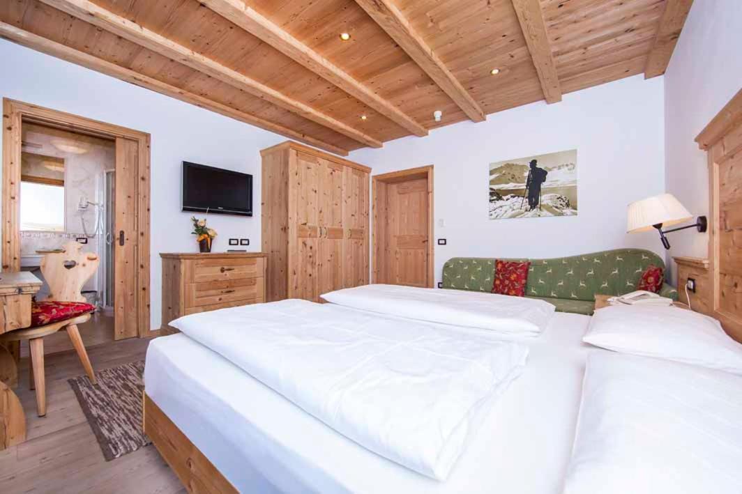 Hotel Corona Krone Сельва-ди-Валь-Гардена Экстерьер фото