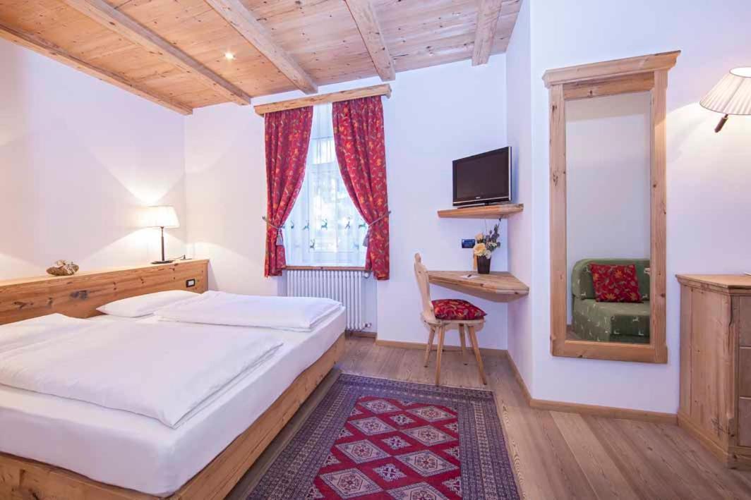 Hotel Corona Krone Сельва-ди-Валь-Гардена Экстерьер фото